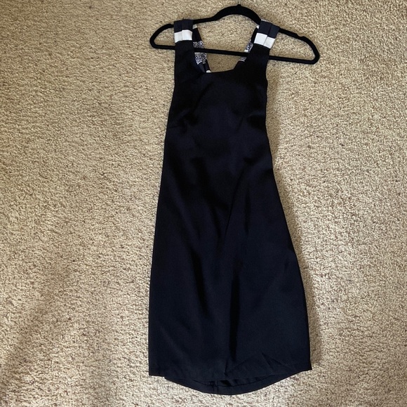Black sundress - Picture 1 of 2